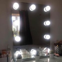 Hollywood-Style Vanity Mirror with Dimmable LED Lights – Practically New!