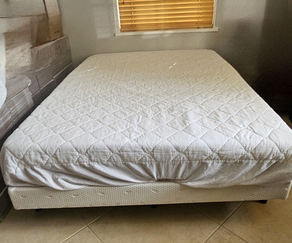 Colchón FULL SIZE + BASE+ BOXSPRING/ FULL SIZE BED 