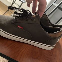 LEVI SHOES - Men’s 12 