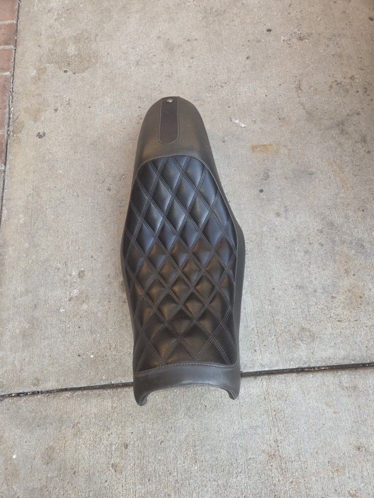 Harley-Davidson Dyna Seat