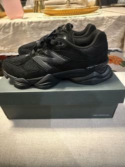 Black New Balance 9060
