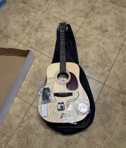 Cort 6 String Acoustic Guitar Pack, Right, Open Pore, Full (EARTHPACKOP-A)