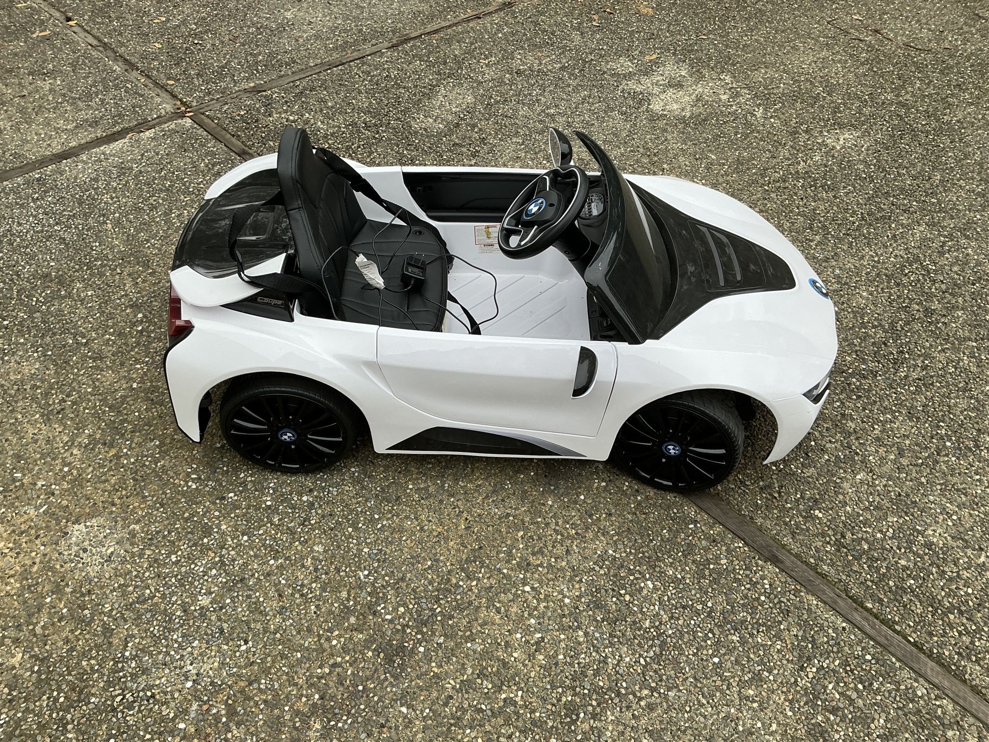 12 VOLT BMW I8 KIDS RIDING CAR