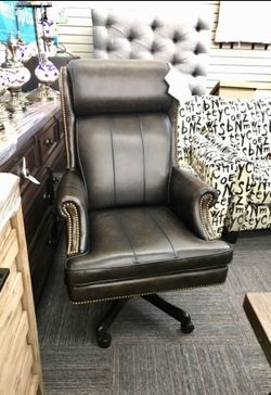 New Leather Executive Office Chair