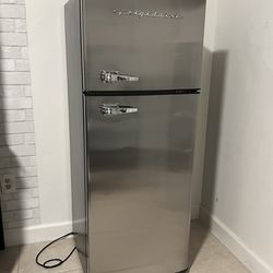 FOR SALE: Refrigerator/ Freezer