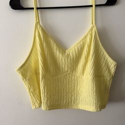 Women’s plus yellow set
