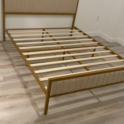 Queen Size Bed Frame With Mini Stool