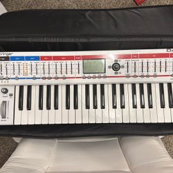 Behringer Deepmind 12 Analog Synthesizer 49 Keys