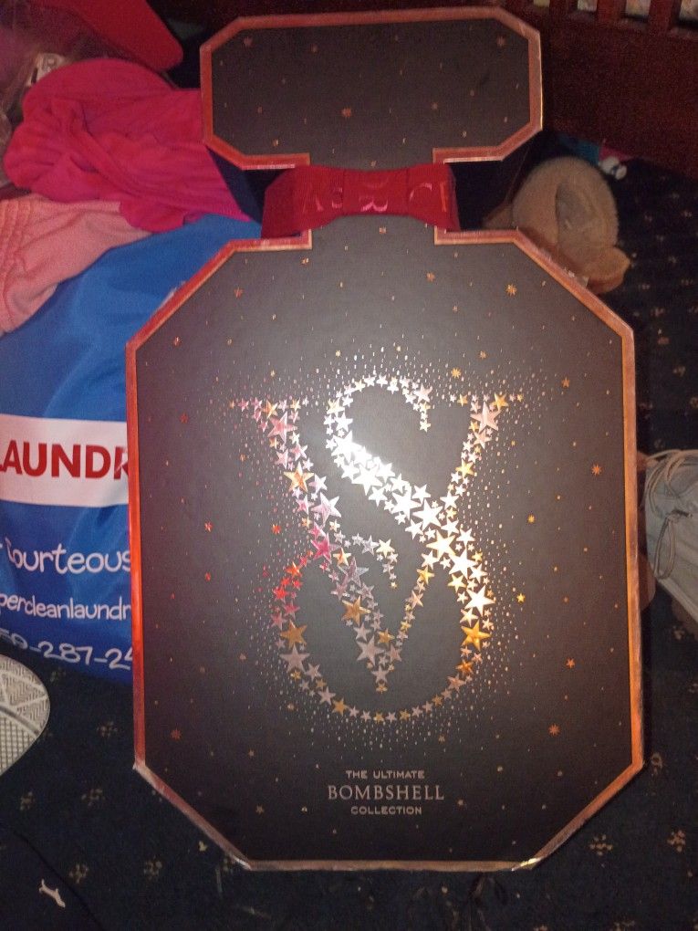 Victoria Secret 12 days before Christmas Bombshell collection