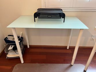 Glass Top Desk with White Legs – Minimal Modern Style – Excellent Condition