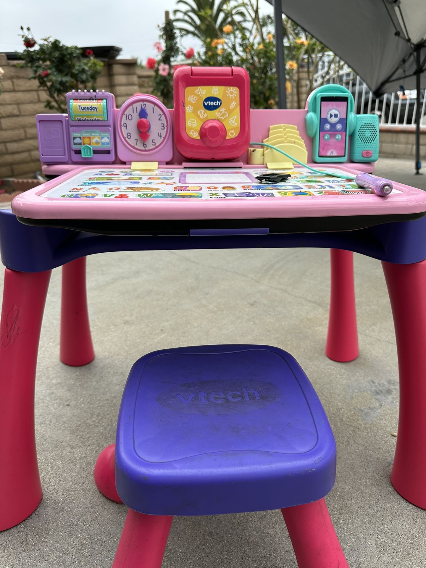 VTech Touch and Learn Activity Desk 