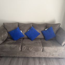 Ashley Darcy Sofa - Gray - 87 w : 37 h : 37 d