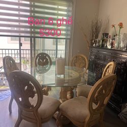 Circular Dining Table