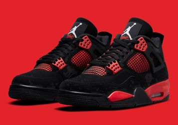 Air Jordan 4s thunders / Crimson 