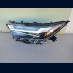 2022 - 2023 TOYOTA RAV4 RAV-4 LEFT
HEADLIGHT DRIVER SIDE LED GENUINE
USED OEM. AA2