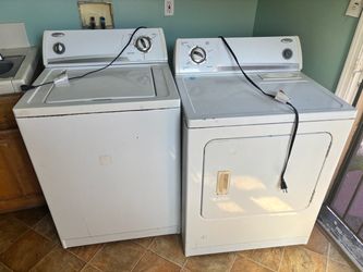 Whirlpool Washer and Dryer Set
