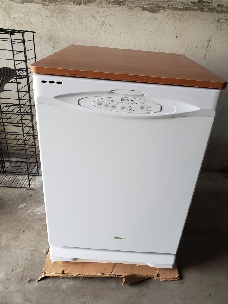 Maytag 28" 4 cycle White portable dishwasher with wood top New on wheels easy 2 move