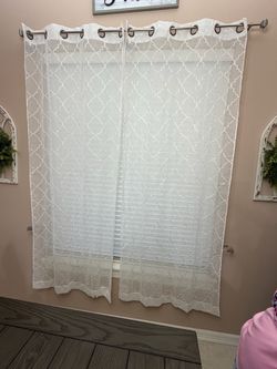 Curtains w rods