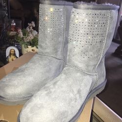 New In Box UGGS boots 