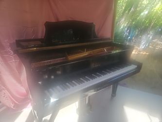 SAMICK baby GRAND PIANO