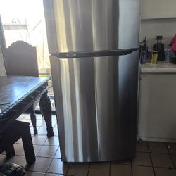 Lg Top Freezer Refrigerator 