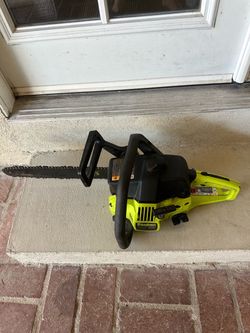 Gas Pouland chainsaw Just need the primer you can get it for $5 to $10 I’m asking $45