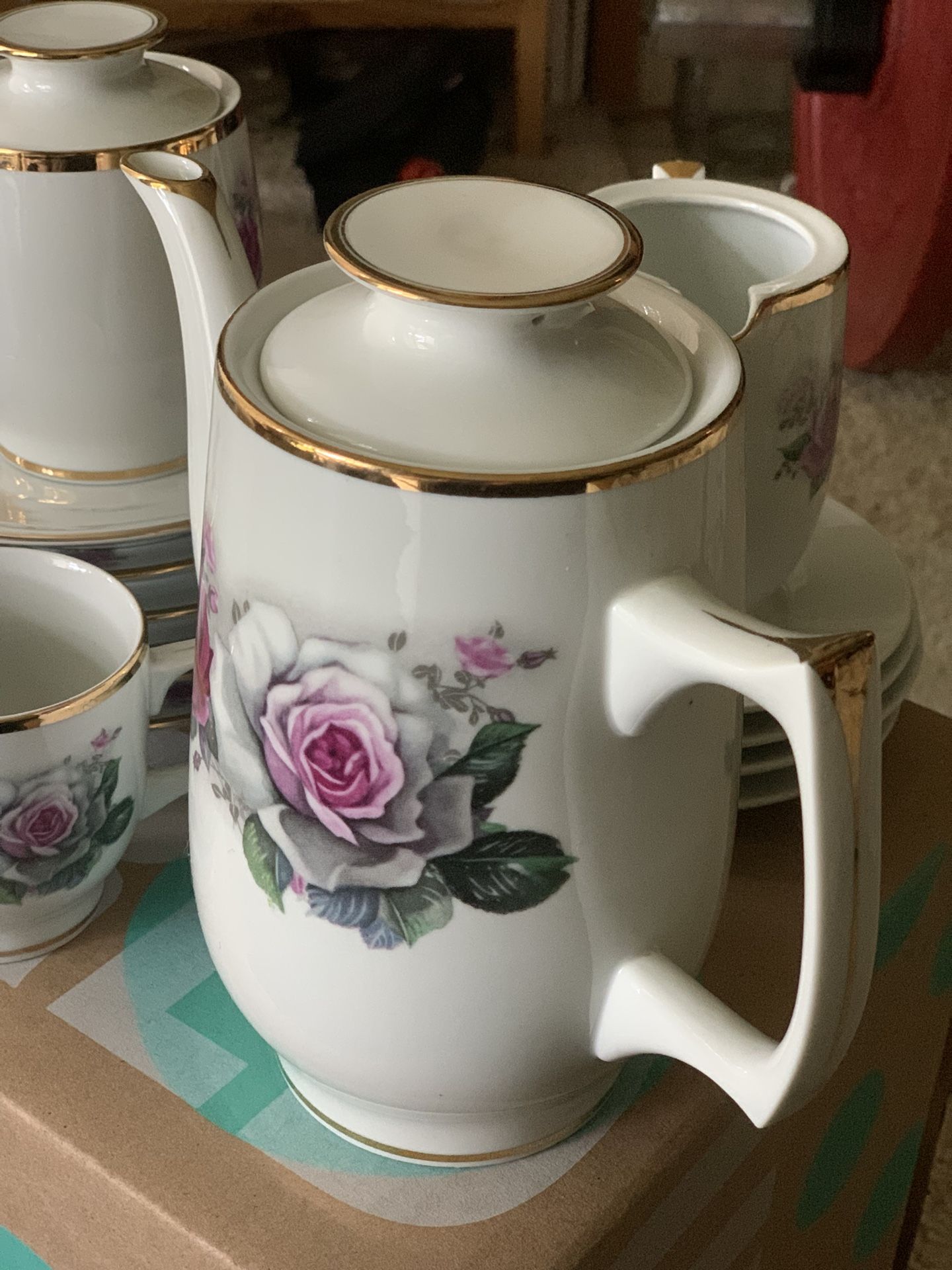 DeHua China Tea Set Rose Pattern Gold Trim
