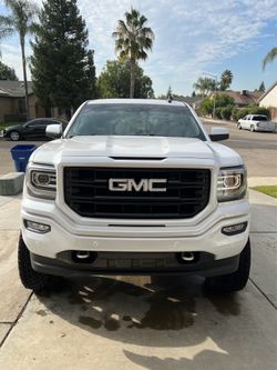 2018 GMC Sierra