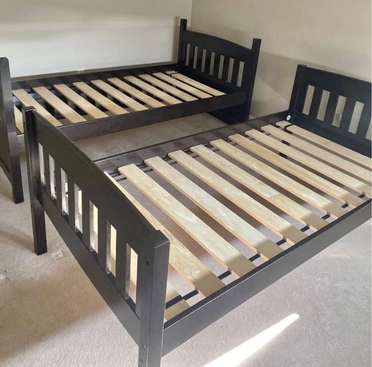 ****(2) Twin Beds - Bunk Beds ****