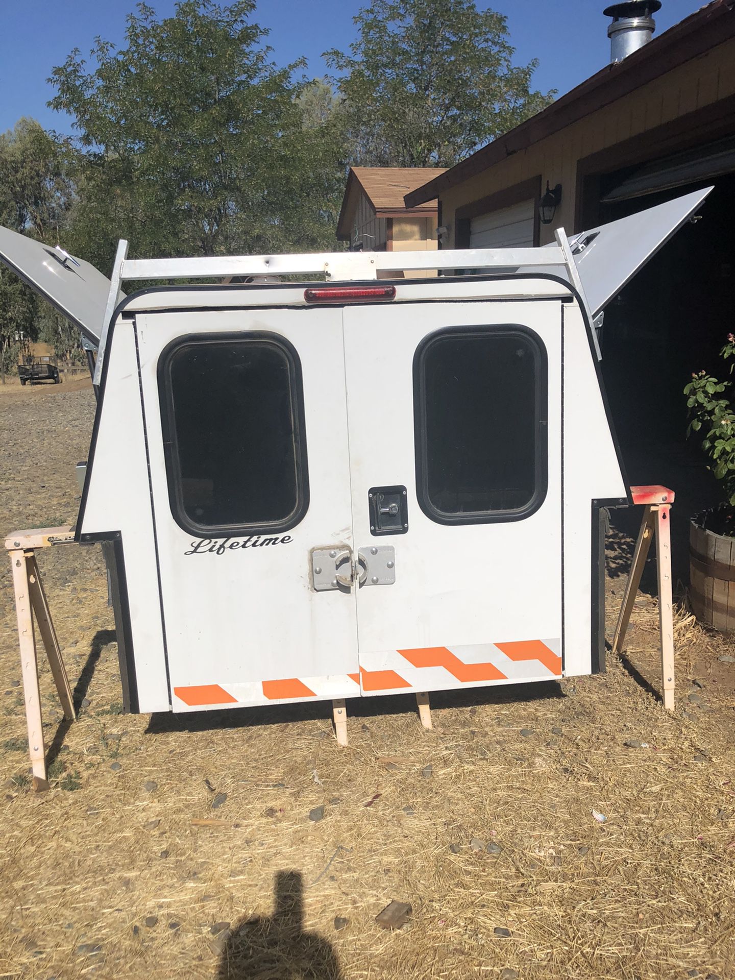 Utility camper shell
