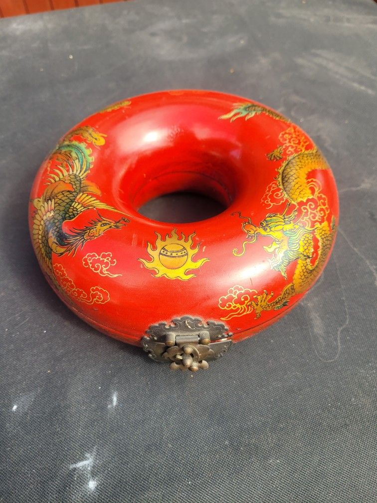 Chinese Table Art Donut
