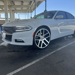 18’Dodge Charger GT