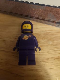 lego purple space man
