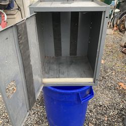 metal shop/garage storage cabinet  24”H 18”deep  18 1/2 wide “has dents &  scratches 