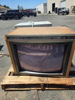 Mitsubishi crt television