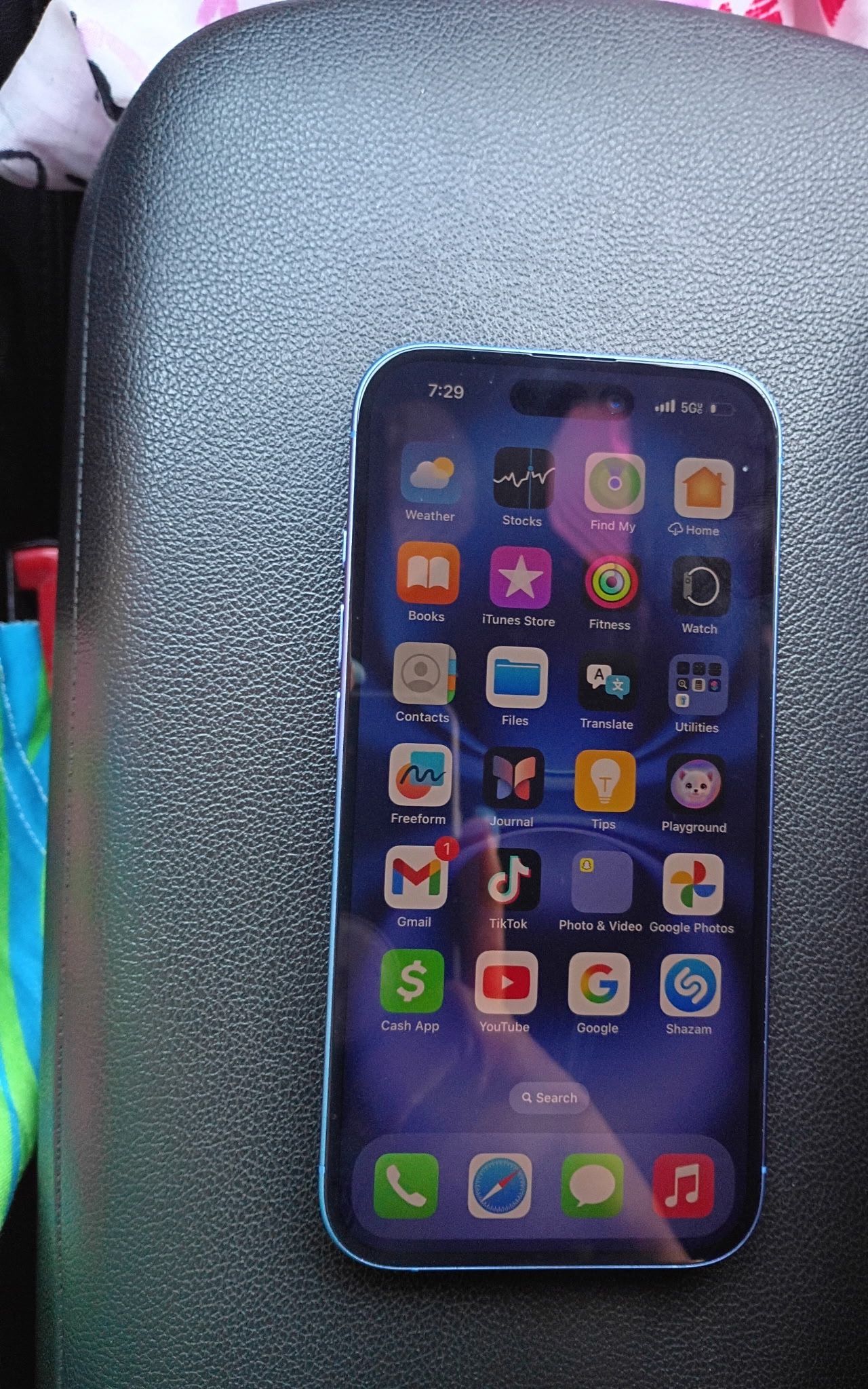IPHONE 16