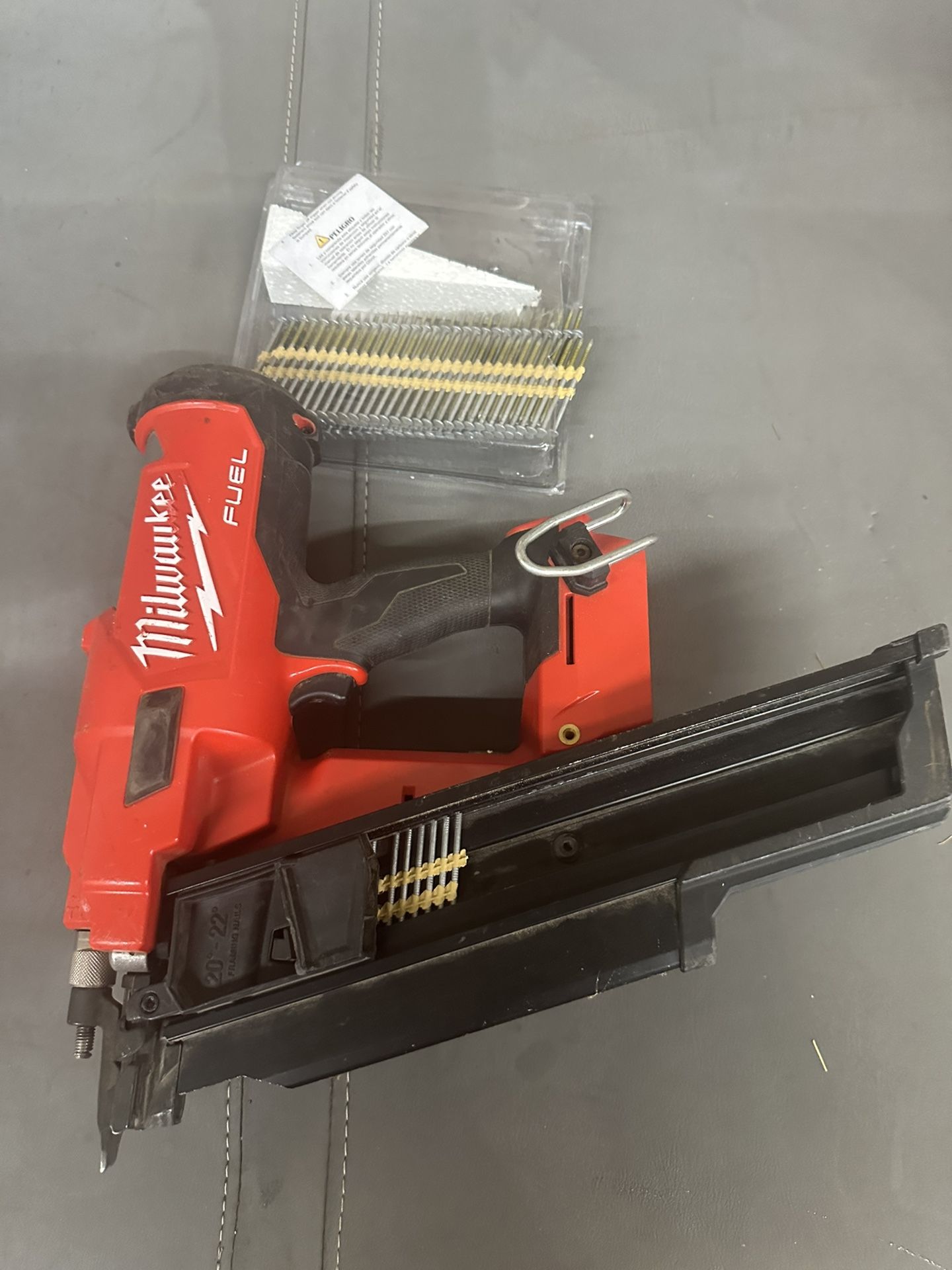M-18 Framing Nailer Milwaukee