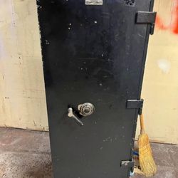 Industrial Gun Safe 
