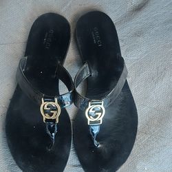 YSL & Gucci
Blondie patent leather sandal