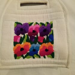 Small White Square Boho Mexican Floral Knit Vintage Purse 