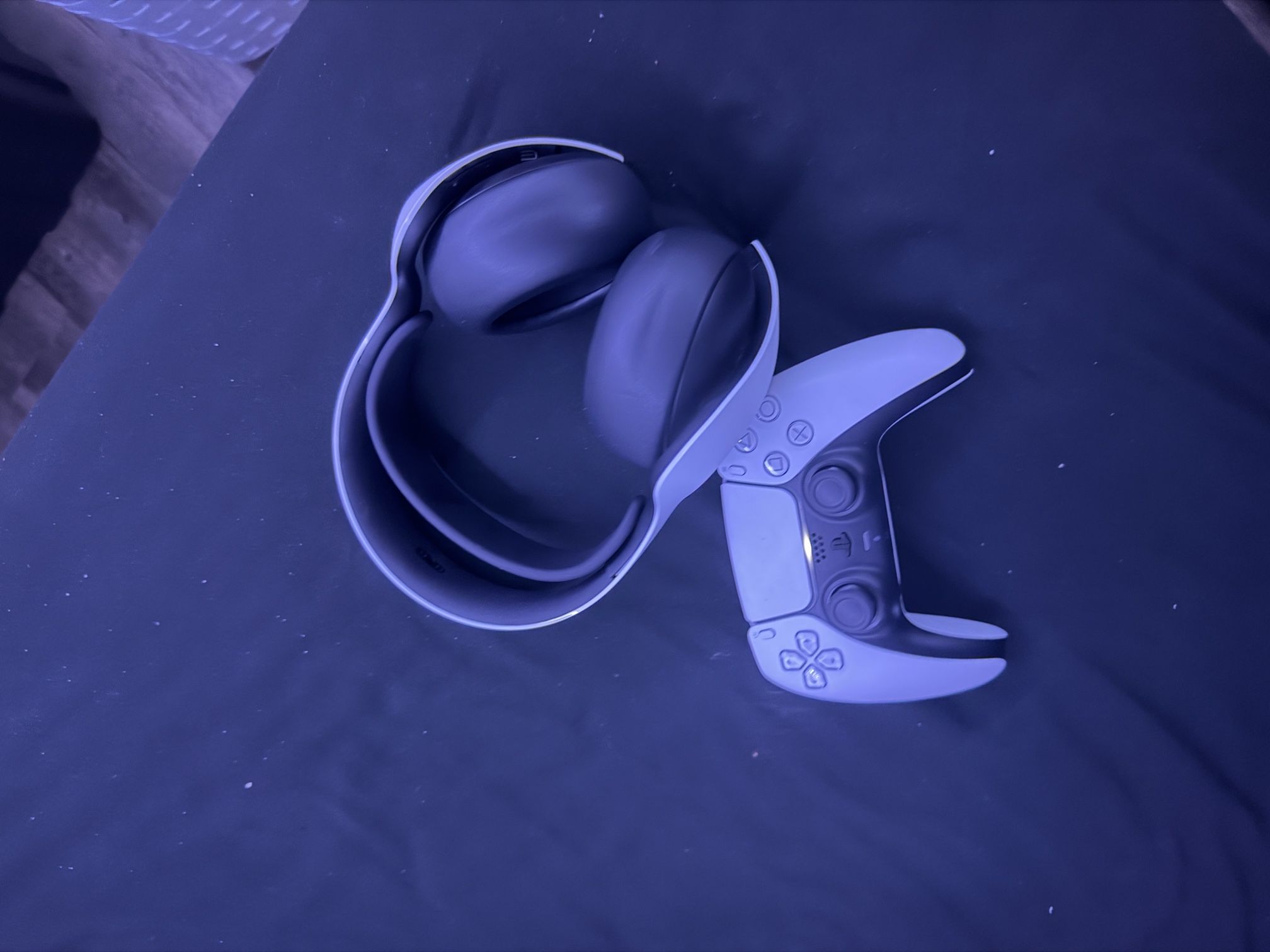 PlayStation 5 Pro/ Play Station Headset Plus