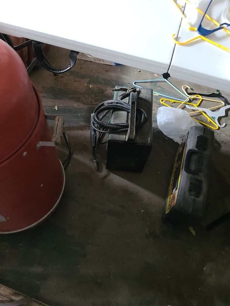 Wirefeed Welder