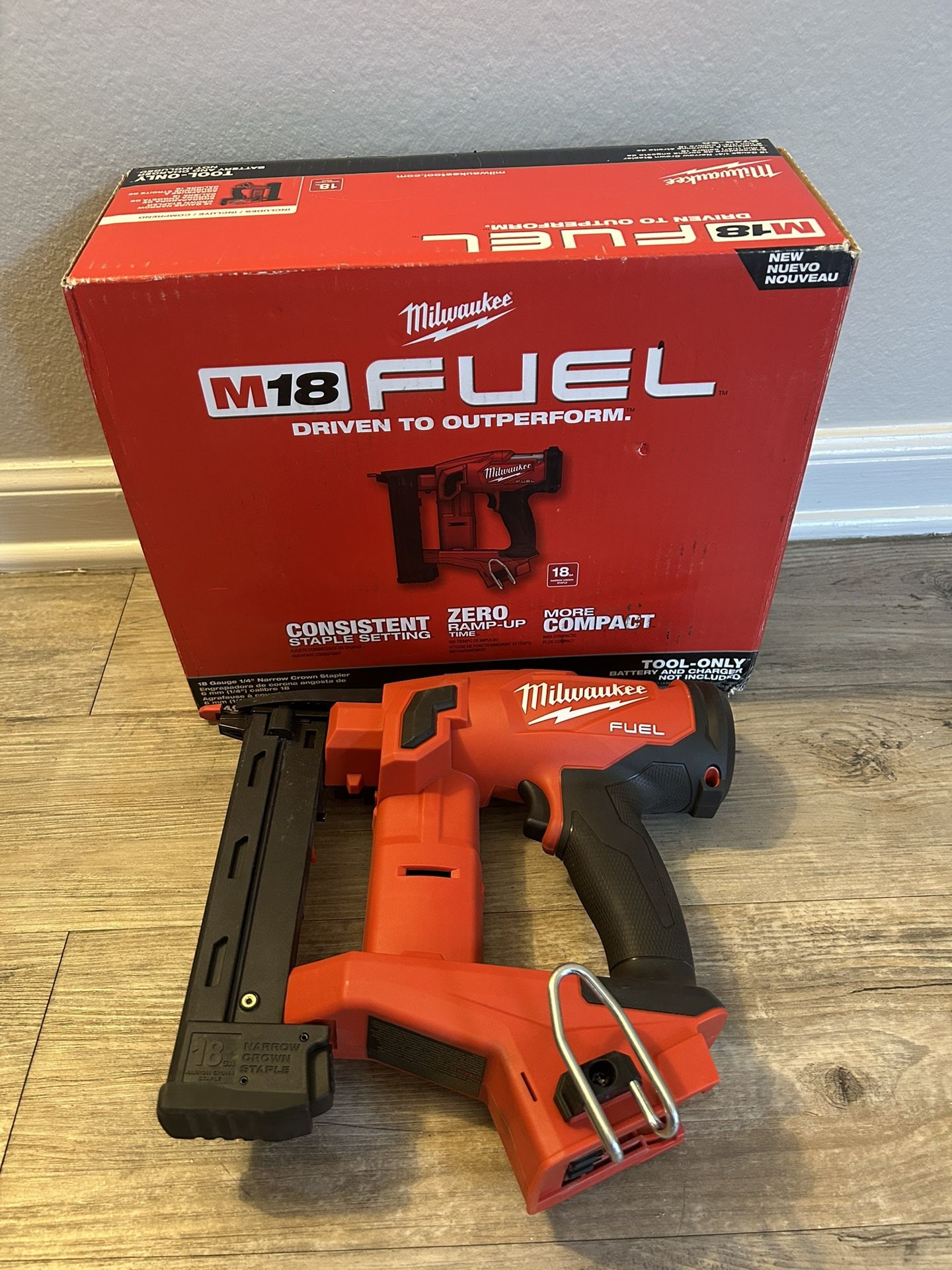 Milwaukee M18 FUEL 18-Volt Lithium-Ion Brushless Cordless 18-Gauge 1/4 in. Narrow Crown Stapler (Tool-Only)