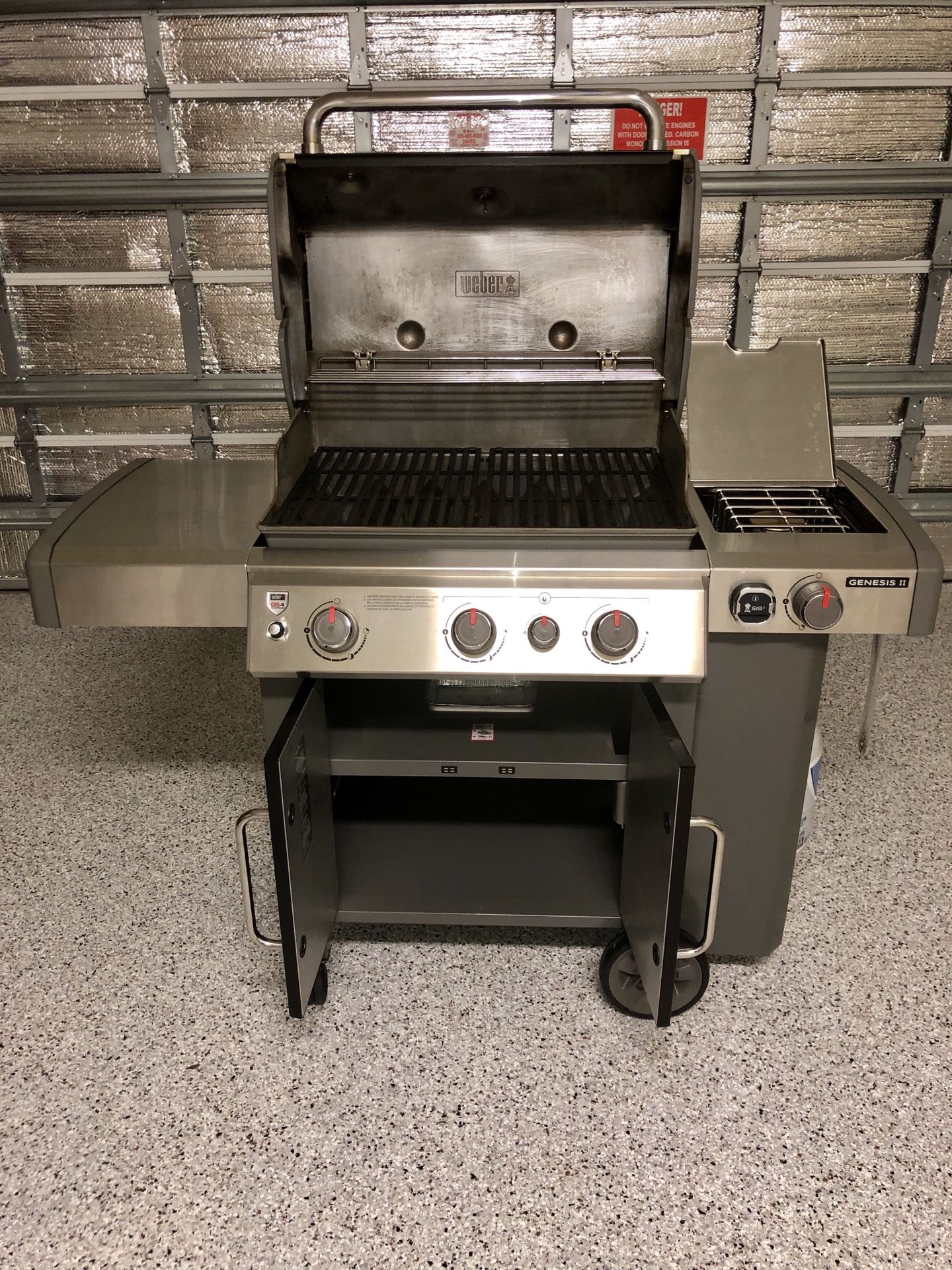 2019 er Genesis II E335 3 burners Propane Grill Black 39000 BTU