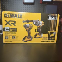 DeWalt XR 20v Hammer Drill & Impact Driver Combo Kit