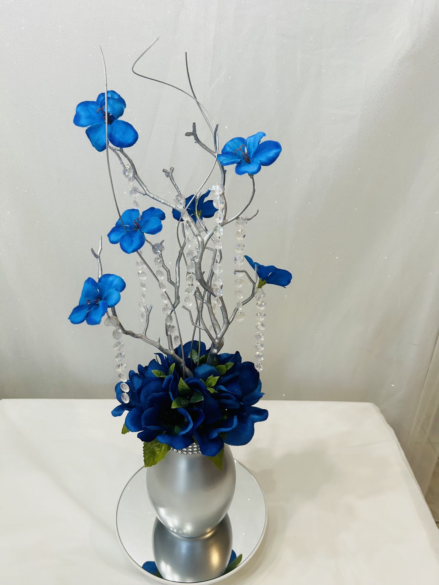 ROYAL BLUE CENTERPIECE