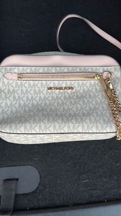 Micheal kors crossbody