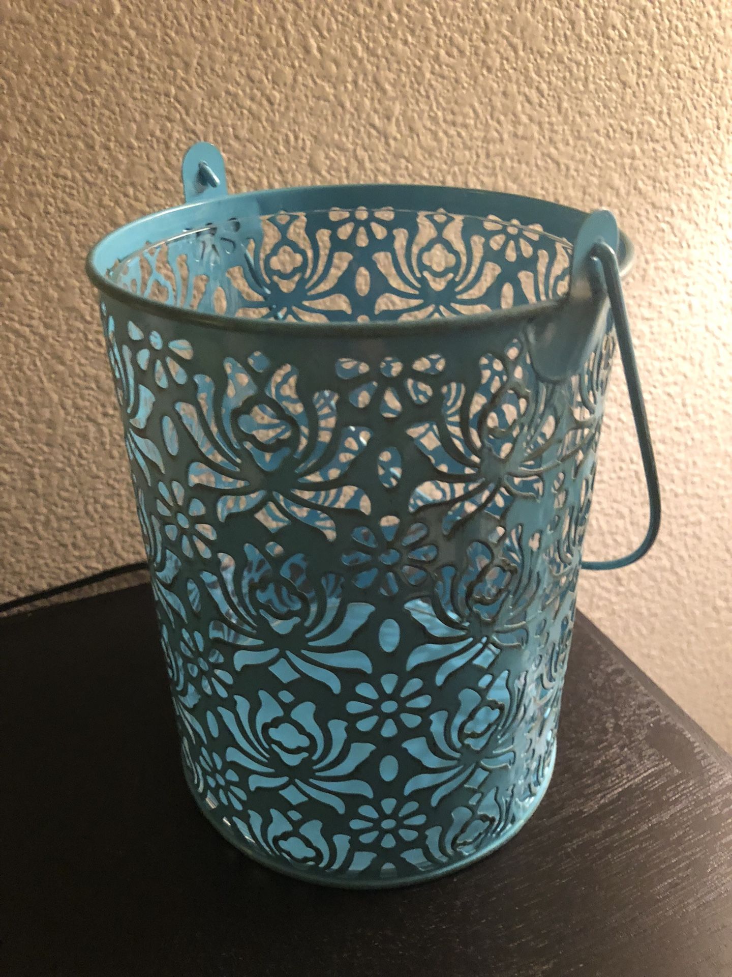 Candle holder