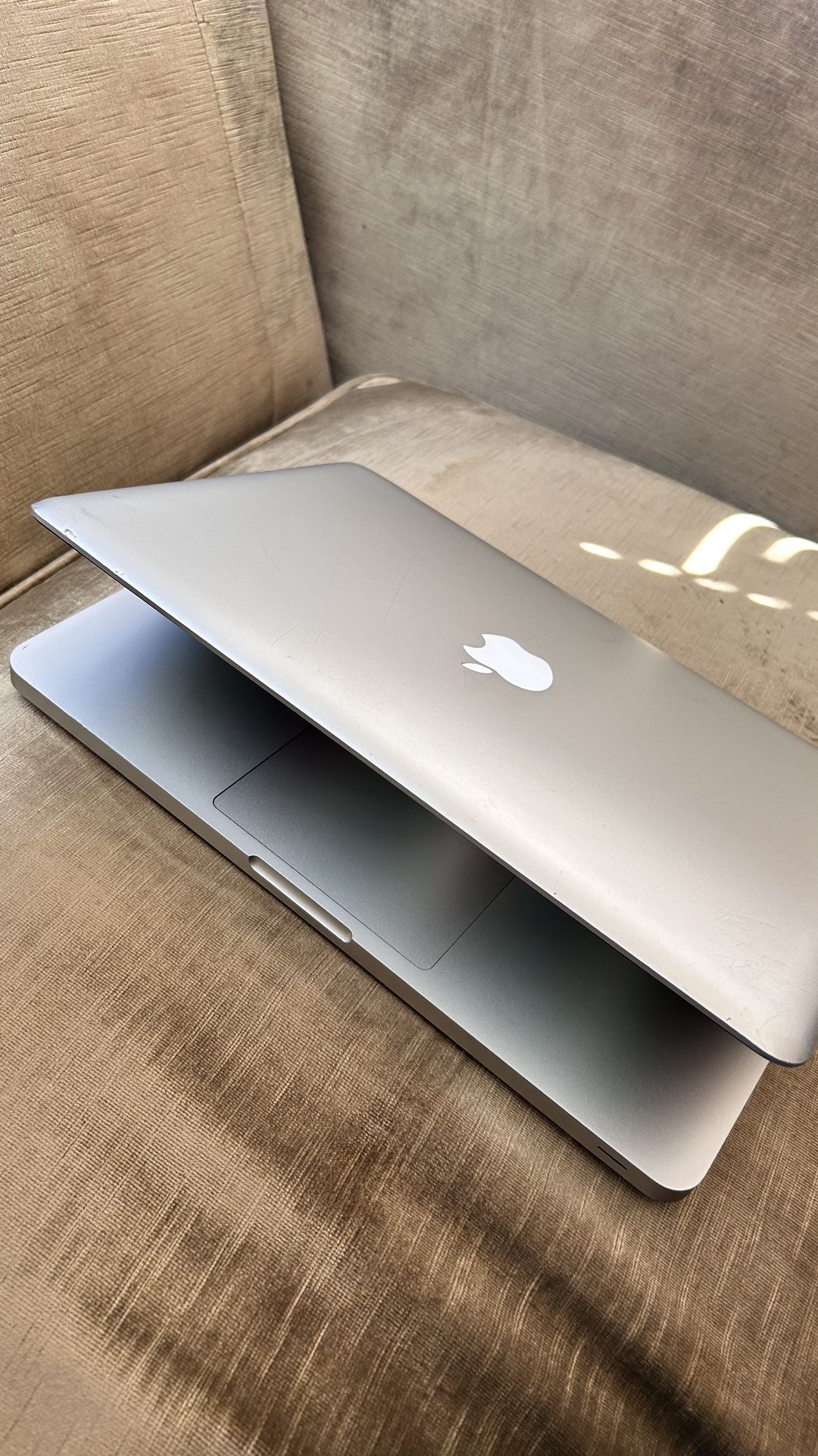 Apple Macbook Pro 13” Display I5 Intel Processor 8GB RAM 256GB FLASH STORAGE SSD macOS Sequoia $140