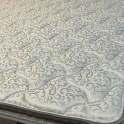 King Mattress, Take it with $40 down! Awesome Deal!